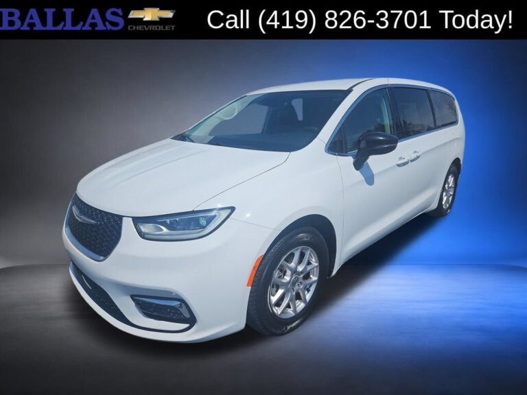 2024 Chrysler Pacifica Touring L Swanton OH - photo 1