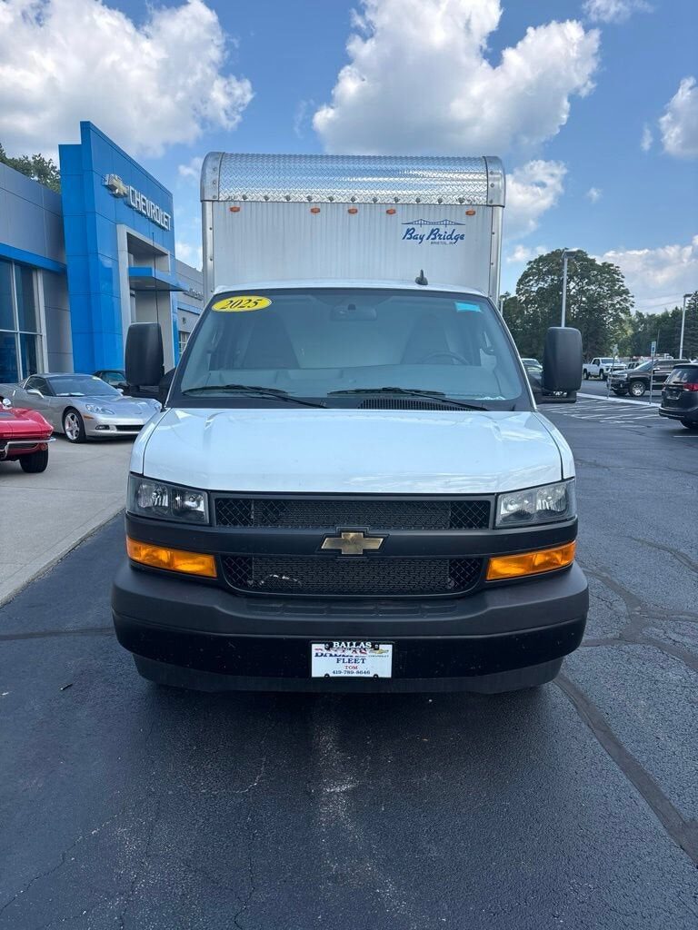 2025 Chevrolet Express Cutaway 3500 1WT Swanton OH - photo 1
